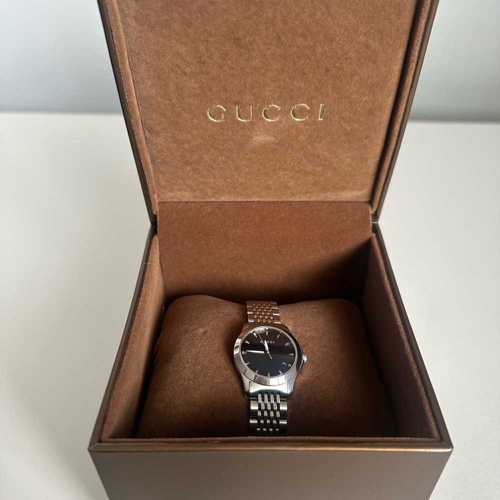 Gucci Black and Silver Luxury Watch